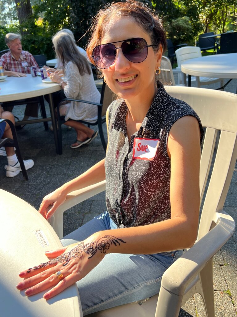 Sue Bakshi was the winner of our Halloween jelly bean count. She guessed 880 jelly beans and there were actually 870. So close!!